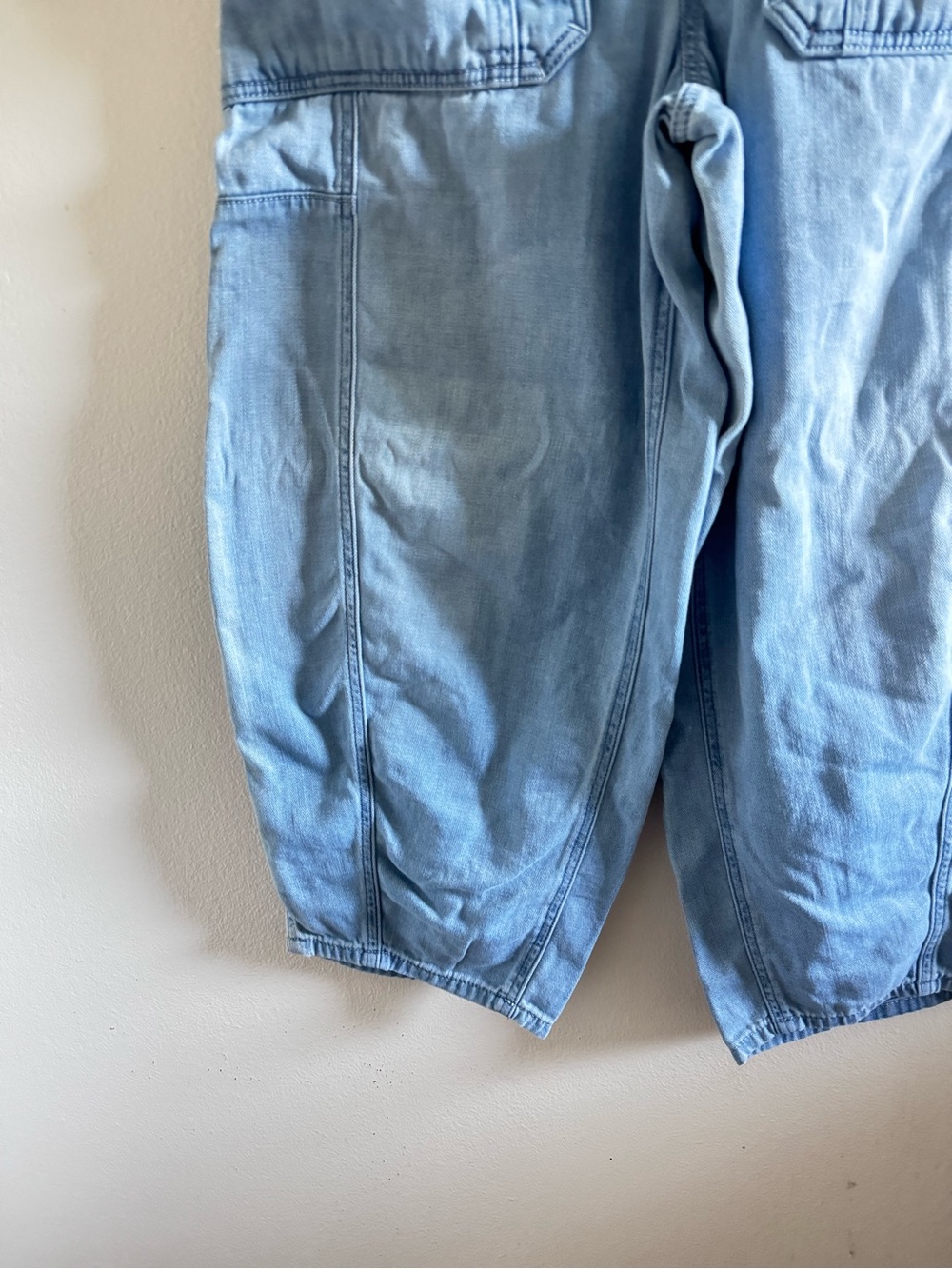 Free People We The Free Silverton Pull On Barrel Jeans size Medium - Picture 7 of 10